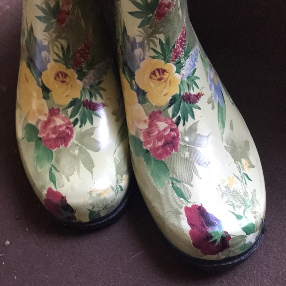 Rubber floral size 8 gardening\rain boots Cottage chic - Picture 6 of 11